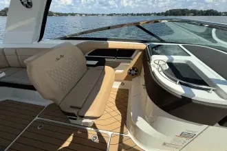 Thumbnail von Sea Ray SLX 310