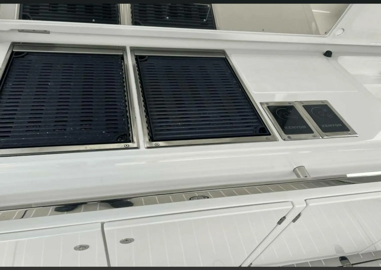 Thumbnail von Azimut 42 V&V