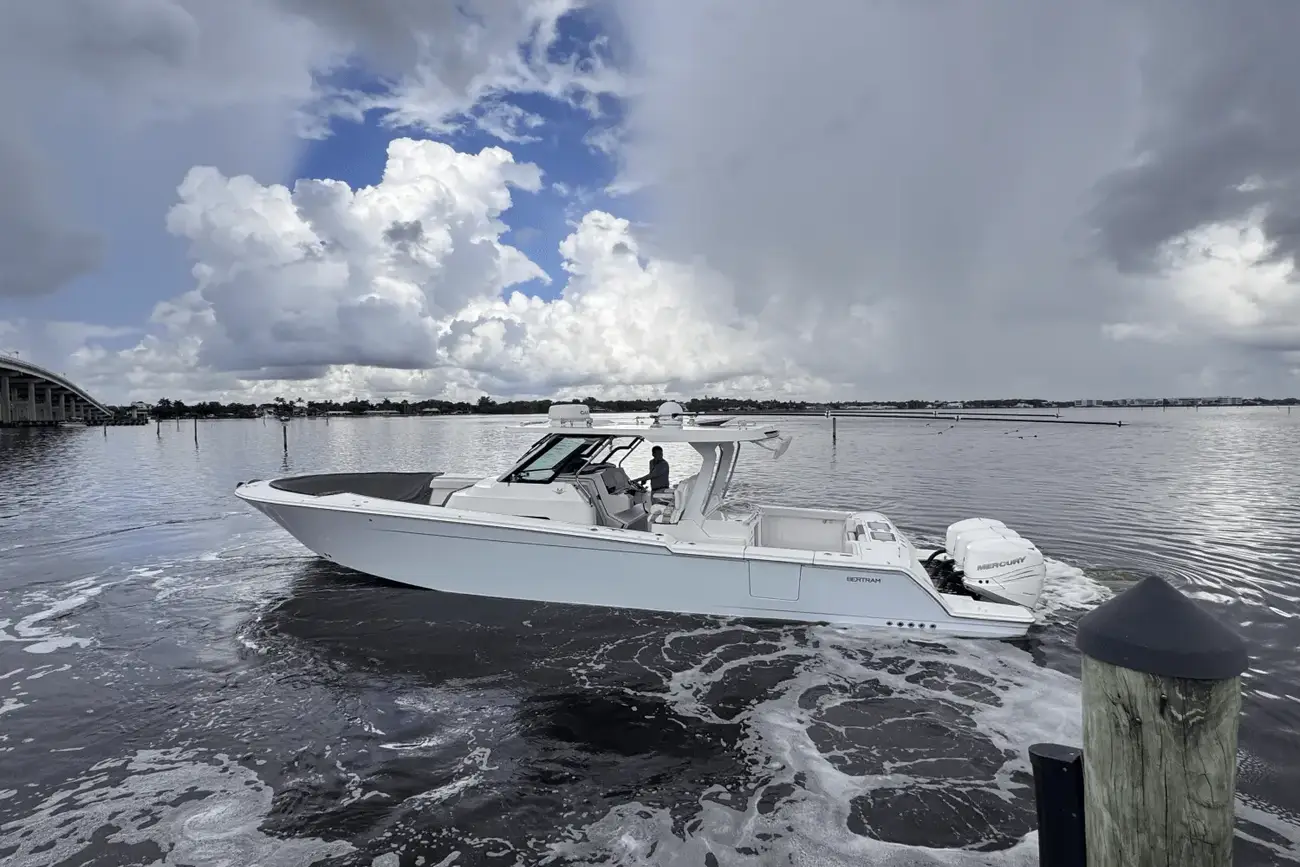 Thumbnail von Bertram 39 CC