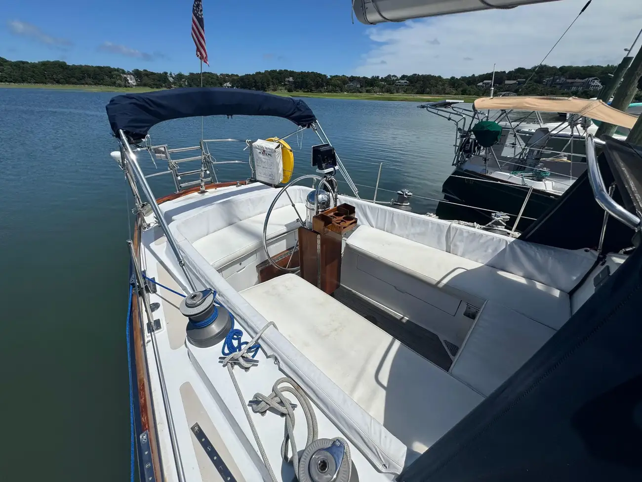 Thumbnail von Hinckley Sou'wester 42