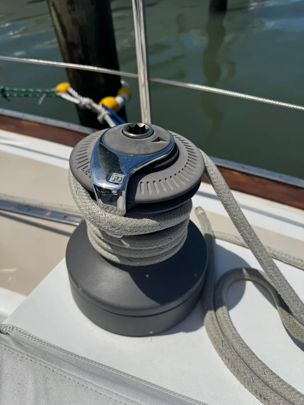 Thumbnail von Hinckley Sou'wester 42