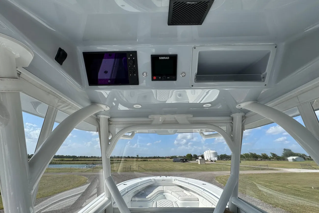 Thumbnail von Yellowfin 36 Offshore