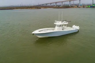 Thumbnail von Yellowfin 36 Offshore