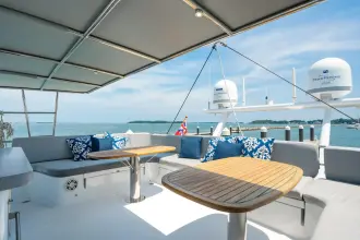 Thumbnail von Privilege 745 Sur L'eau