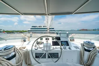 Thumbnail von Privilege 745 Sur L'eau