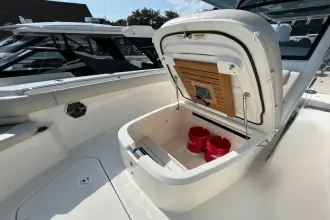 Thumbnail von Boston Whaler 330 Outrage