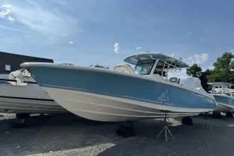 Thumbnail von Boston Whaler 330 Outrage