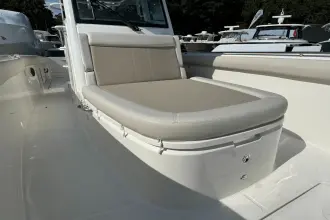 Thumbnail von Boston Whaler 330 Outrage