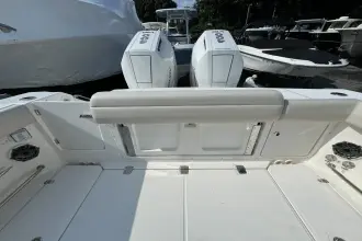 Thumbnail von Boston Whaler 330 Outrage