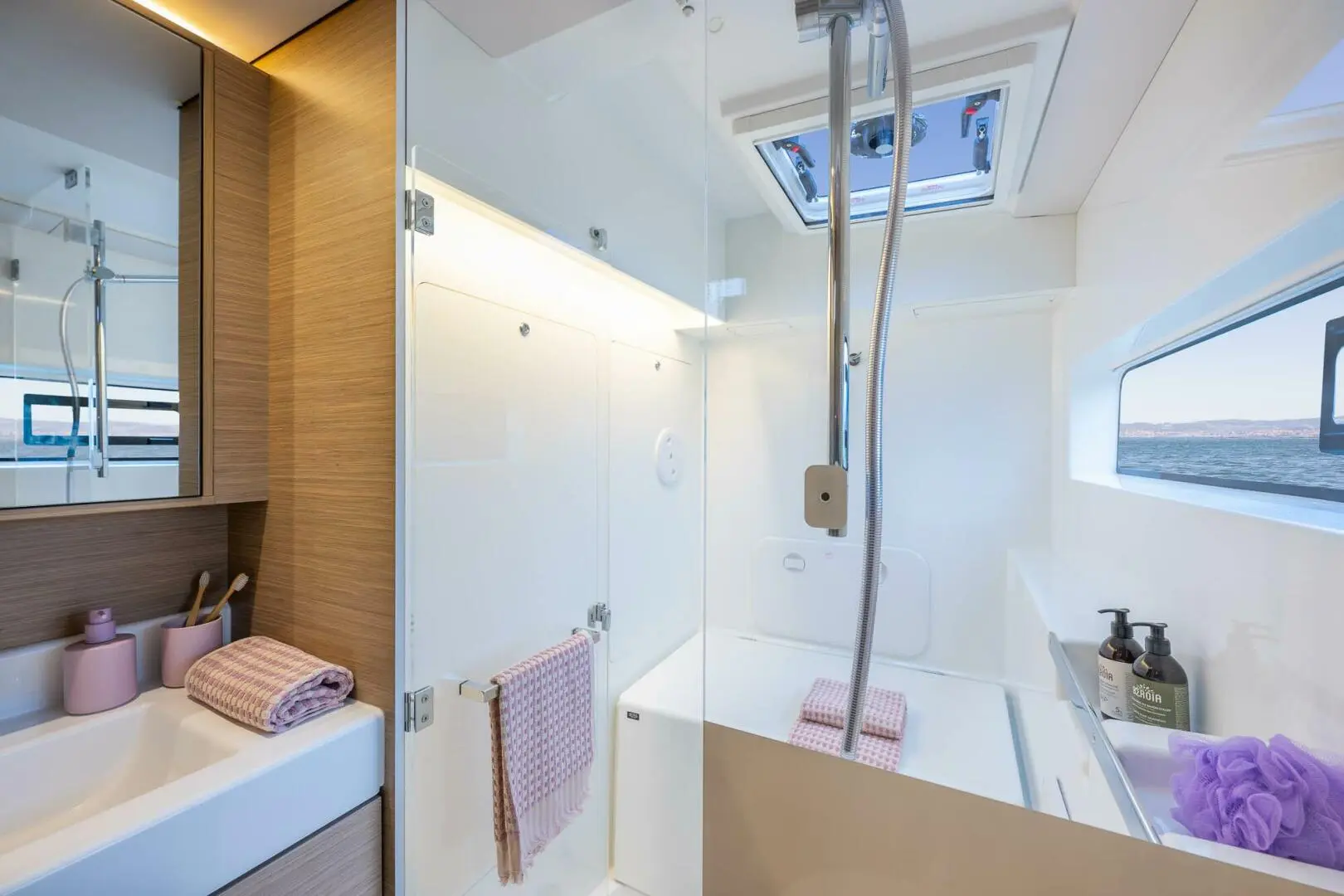 Thumbnail von Lagoon 38 Lagoon38CatamaranOnOrder