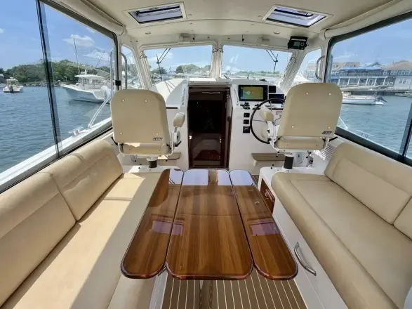 MJM Yachts 35Z Waterlee