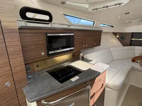 Thumbnail von Boston Whaler 325 Conquest