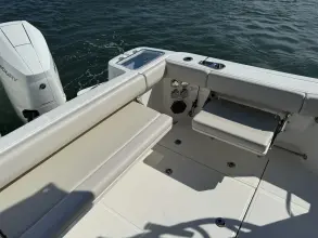 Thumbnail von Boston Whaler 325 Conquest