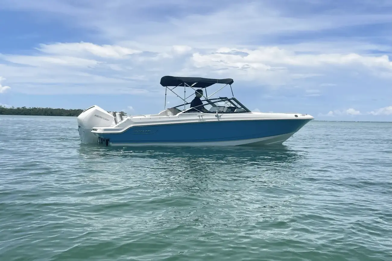 Boston Whaler 210 Vantage