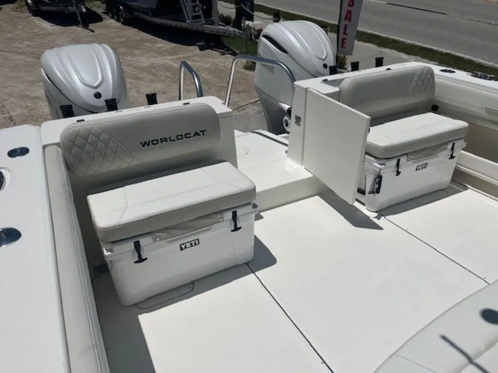 Thumbnail von World Cat 325 CC