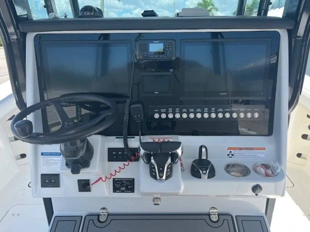 Thumbnail von World Cat 325 CC