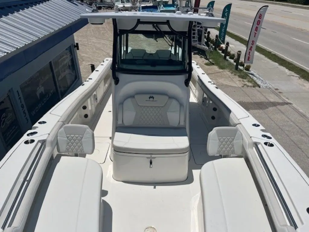 Thumbnail von World Cat 325 CC