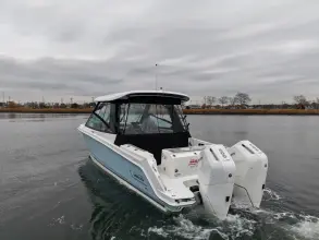 Thumbnail von Boston Whaler 330 Vantage
