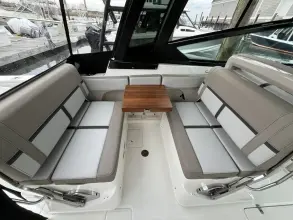Thumbnail von Boston Whaler 330 Vantage