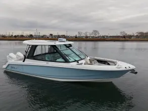 Thumbnail von Boston Whaler 330 Vantage