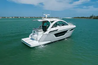 Thumbnail von Cruisers Yachts 50 Cantius