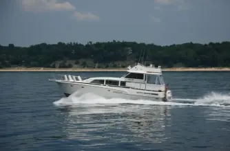 Thumbnail von Bertram 46 Flybridge Motor Yacht