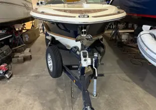 Thumbnail von Chris Craft 27 Launch