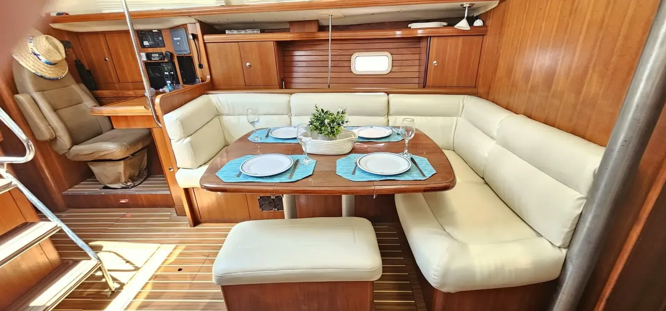 Thumbnail von Hunter 45 CC Momentum