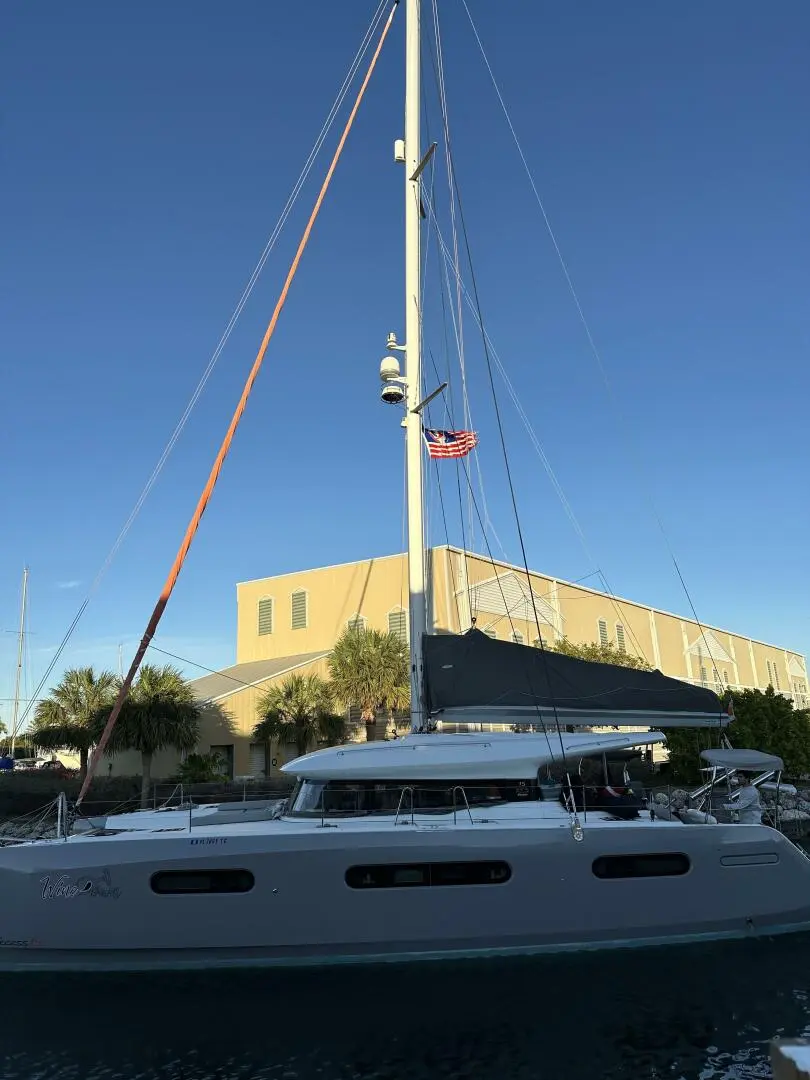 Thumbnail von Excess 15 Wine Down