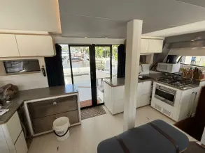 Thumbnail von Excess 15 Wine Down