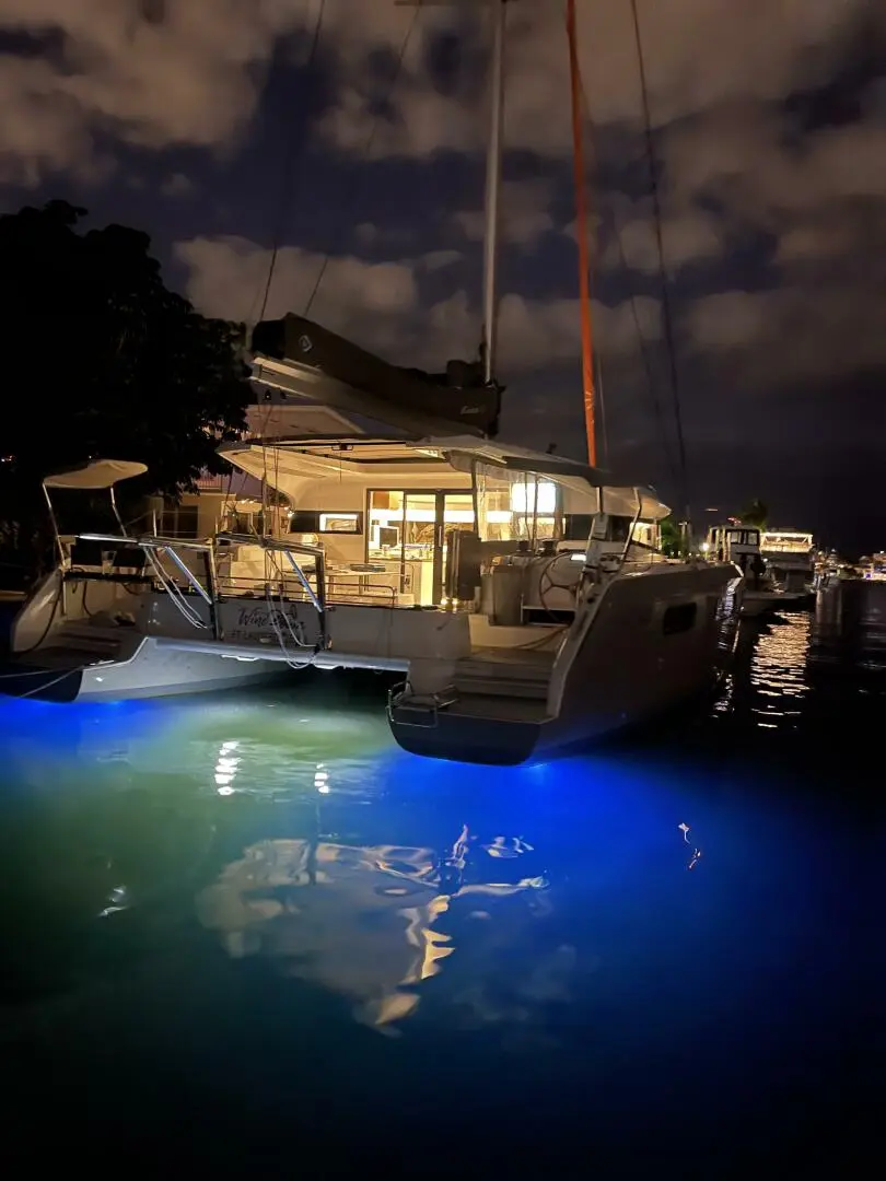 Thumbnail von Excess 15 Wine Down