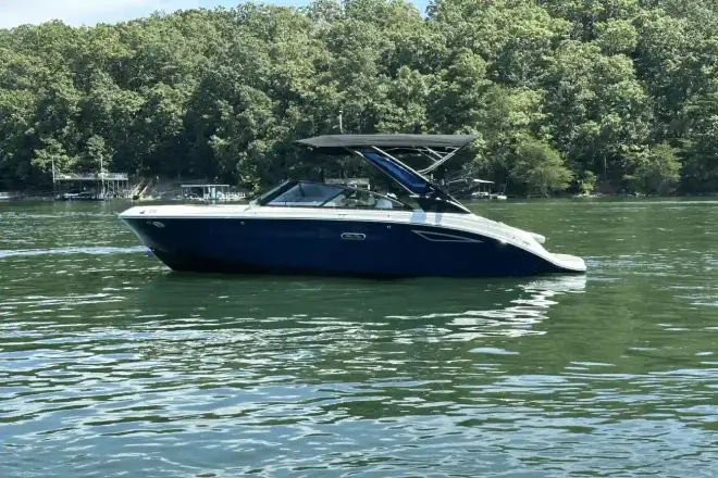 Sea Ray SDX 230 Surf