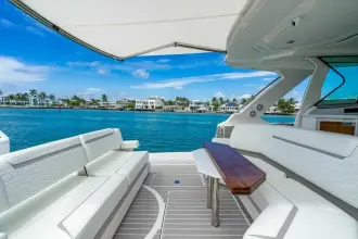 Thumbnail von Tiara Yachts 48LS