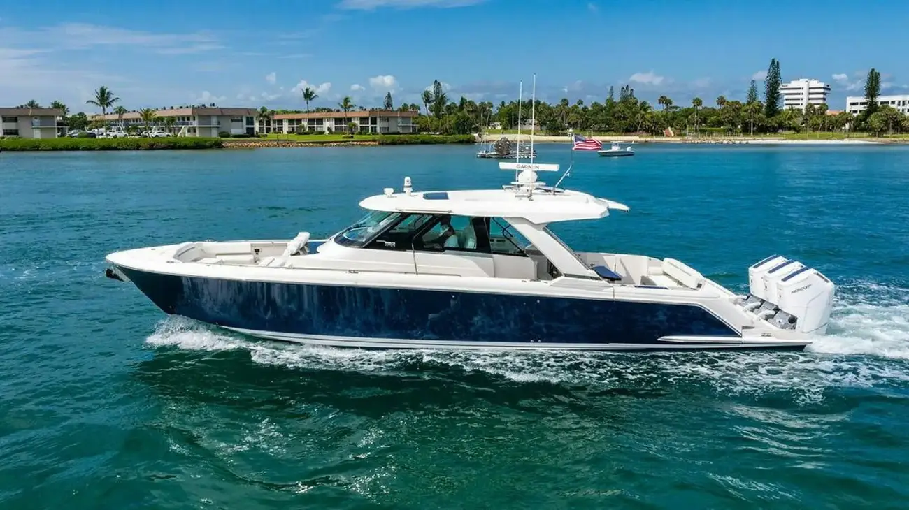 Thumbnail von Tiara Yachts 48LS