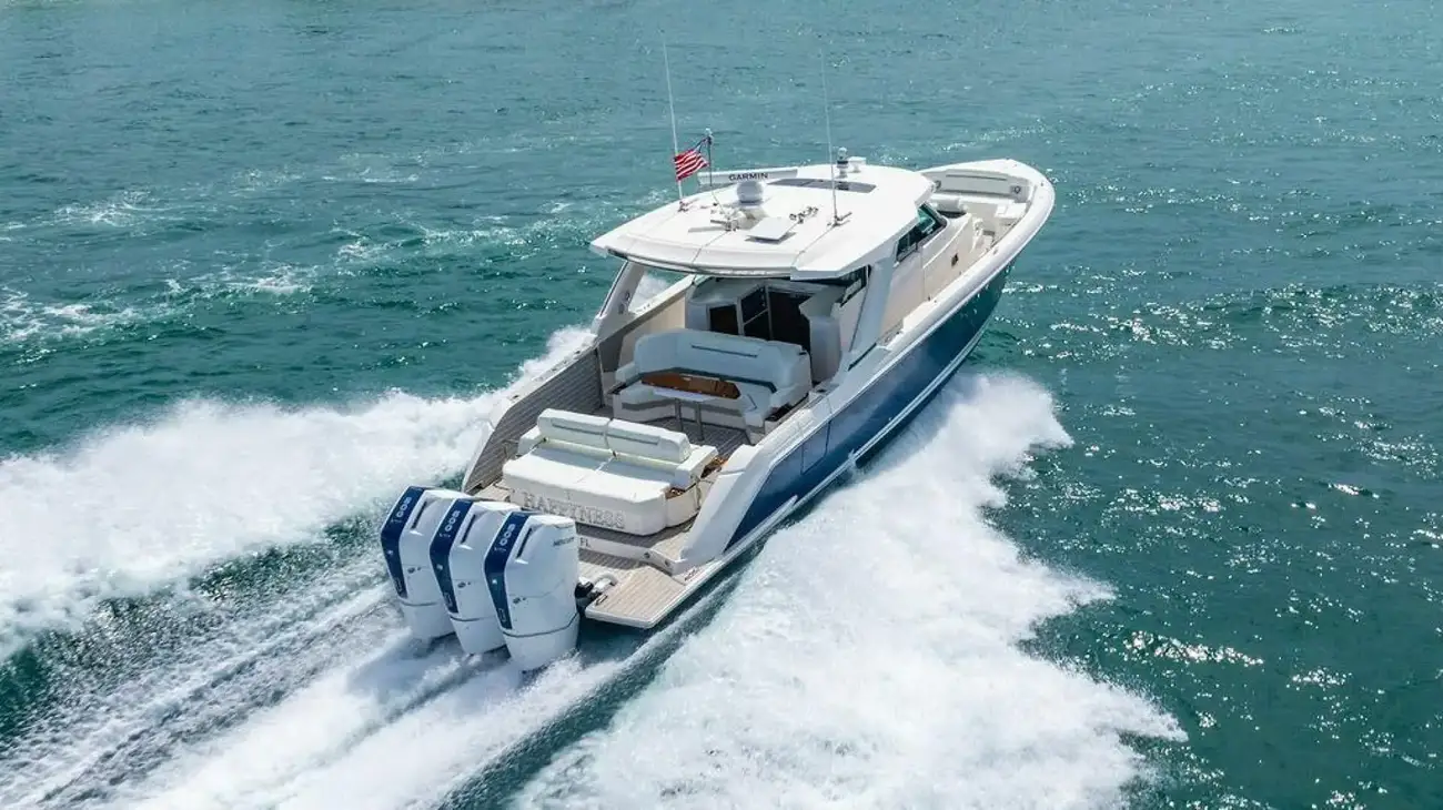 Thumbnail von Tiara Yachts 48LS