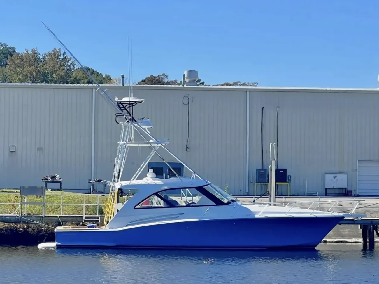 Thumbnail von Hatteras 45 Poco A Poco