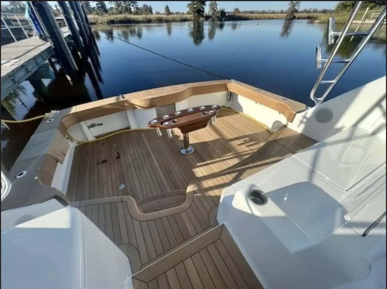 Thumbnail von Hatteras 45 Poco A Poco