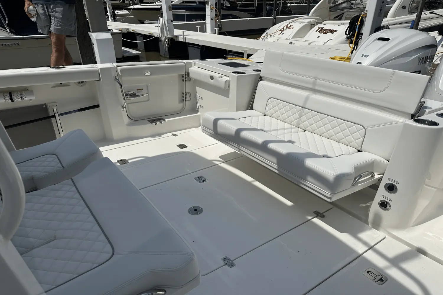 Thumbnail von Pursuit S 358