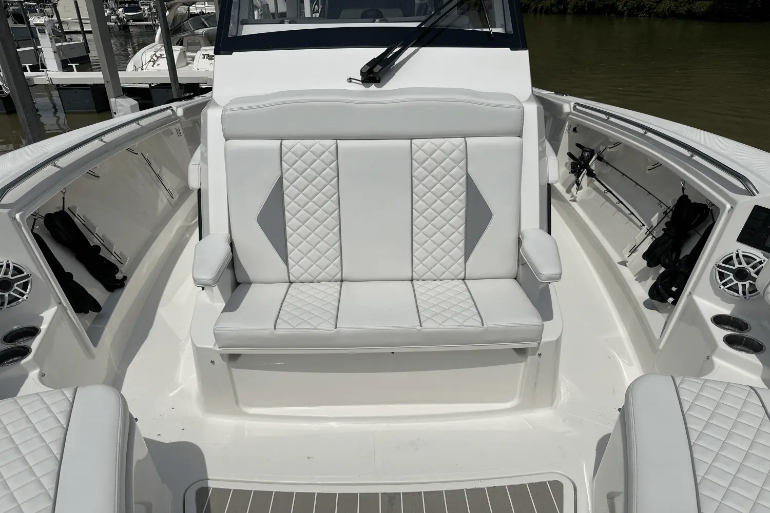 Thumbnail von Pursuit S 358