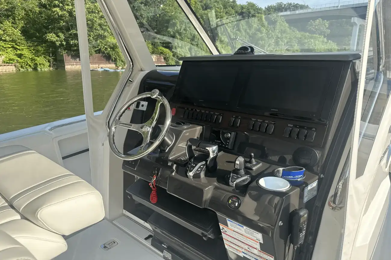 Thumbnail von Pursuit S 358