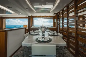 Thumbnail von Sunseeker 86 Yacht