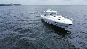 Thumbnail von Intrepid 475 Sport Yacht