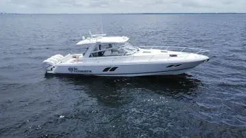 Thumbnail von Intrepid 475 Sport Yacht