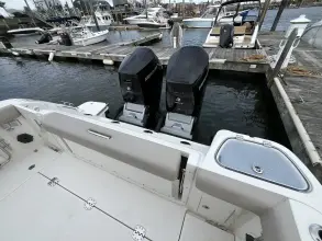 Thumbnail von Boston Whaler 365 Conquest