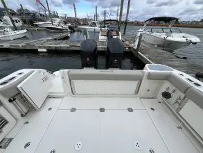 Thumbnail von Boston Whaler 365 Conquest
