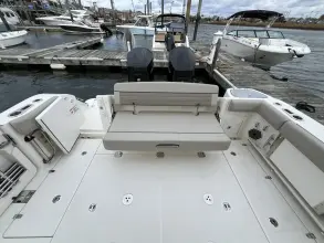 Thumbnail von Boston Whaler 365 Conquest