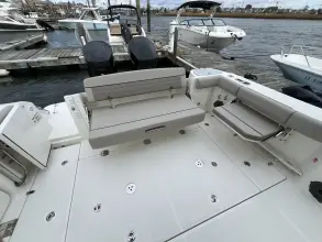 Thumbnail von Boston Whaler 365 Conquest
