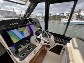 Thumbnail von Boston Whaler 365 Conquest