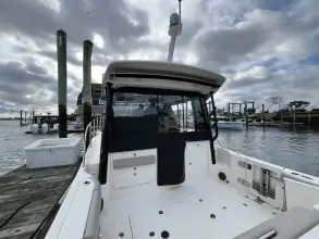 Thumbnail von Boston Whaler 365 Conquest