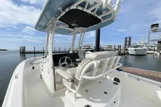 Thumbnail von Boston Whaler 220 Dauntless